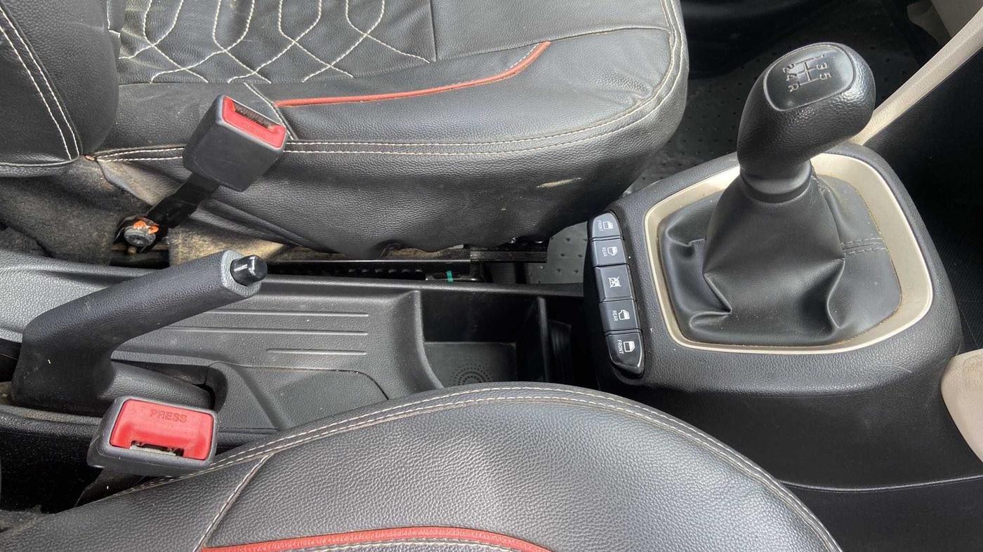 2019 Hyundai NEW SANTRO MAGNA, Petrol, Manual, 34,861 km, Gear Lever