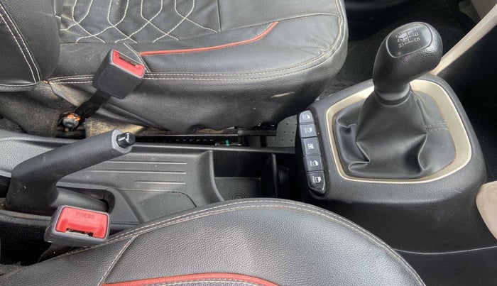 2019 Hyundai NEW SANTRO MAGNA, Petrol, Manual, 34,861 km, Gear Lever