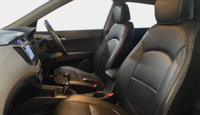 2016 Hyundai Creta SX PLUS 1.6 PETROL, Petrol, Manual, 74,459 km, Right Side Front Door Cabin