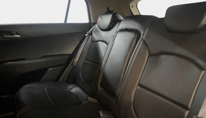 2016 Hyundai Creta SX PLUS 1.6 PETROL, Petrol, Manual, 74,459 km, Right Side Rear Door Cabin