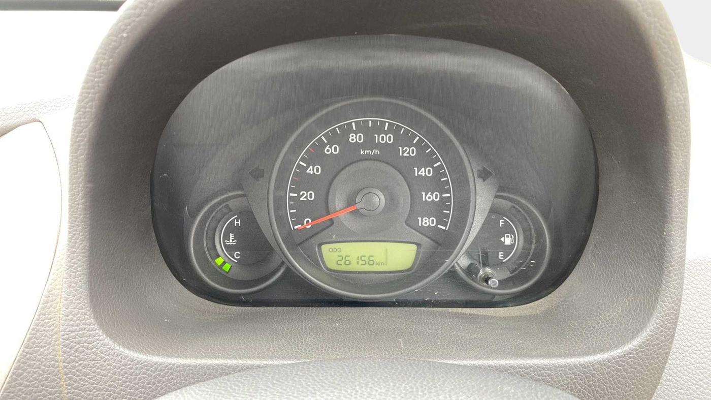 2014 Hyundai Eon ERA +, Petrol, Manual, 26,199 km, Odometer Image