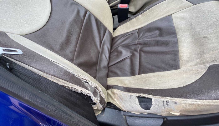2014 Hyundai Eon ERA +, Petrol, Manual, 26,199 km, Driver seat - Armrest has minor damage