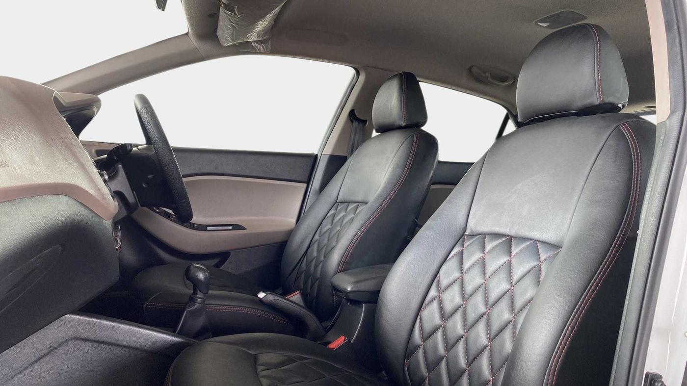 2019 Hyundai Elite i20 SPORTZ PLUS 1.2, Petrol, Manual, 25,148 km, Right Side Front Door Cabin