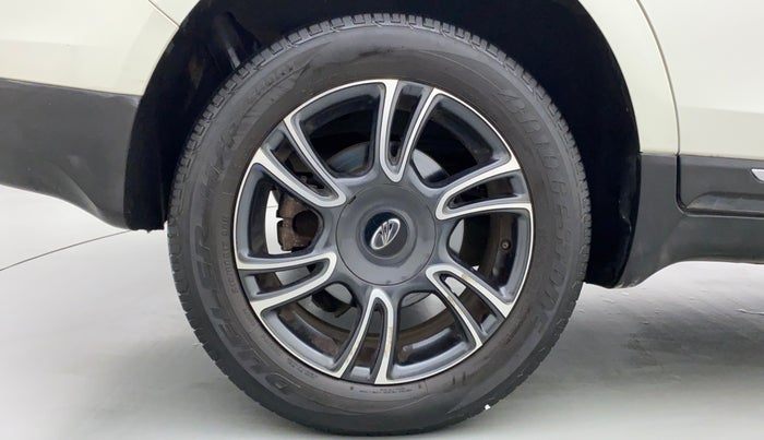 2018 Mahindra MARAZZO M8 7 STR, Diesel, Manual, 23,654 km, Right Rear Wheel