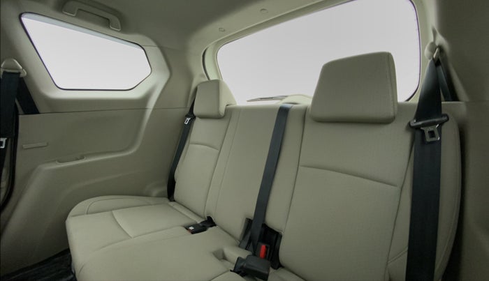 2018 Mahindra MARAZZO M8 7 STR, Diesel, Manual, 23,654 km, Third Seat Row ( optional )