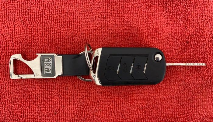 2018 Mahindra MARAZZO M8 7 STR, Diesel, Manual, 23,654 km, Key Close Up