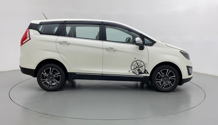 2018 Mahindra MARAZZO M8 7 STR, Diesel, Manual, 23,654 km, Right Side