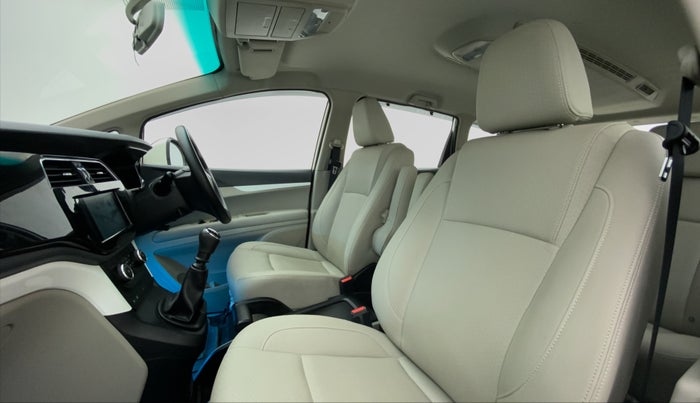 2018 Mahindra MARAZZO M8 7 STR, Diesel, Manual, 23,654 km, Right Side Front Door Cabin