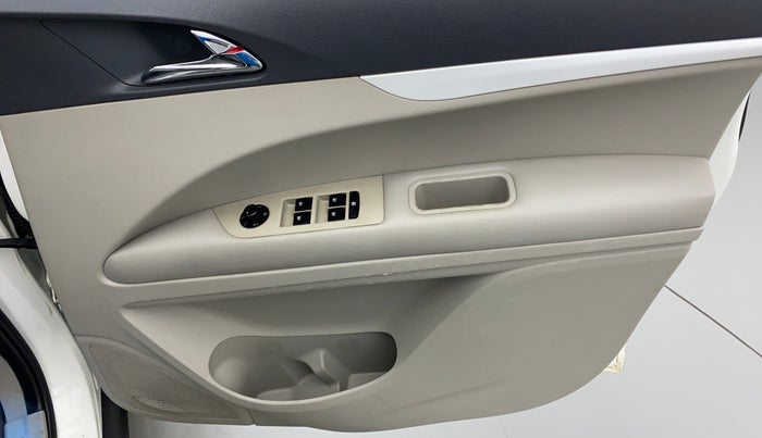 2018 Mahindra MARAZZO M8 7 STR, Diesel, Manual, 23,654 km, Driver Side Door Panels Control