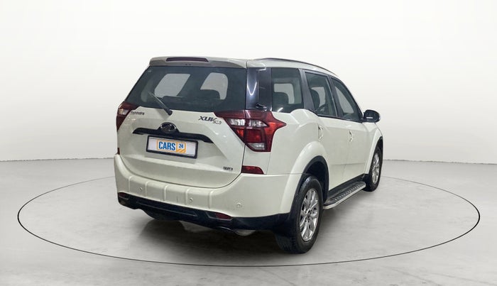 2018 Mahindra XUV500 W9, Diesel, Manual, 31,743 km, Right Back Diagonal