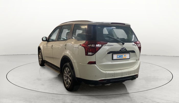 2018 Mahindra XUV500 W9, Diesel, Manual, 31,743 km, Left Back Diagonal