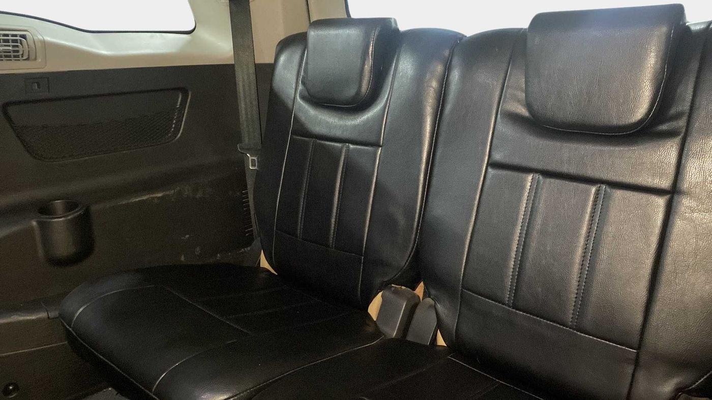 2018 Mahindra XUV500 W9, Diesel, Manual, 31,743 km, Third Seat Row ( optional )