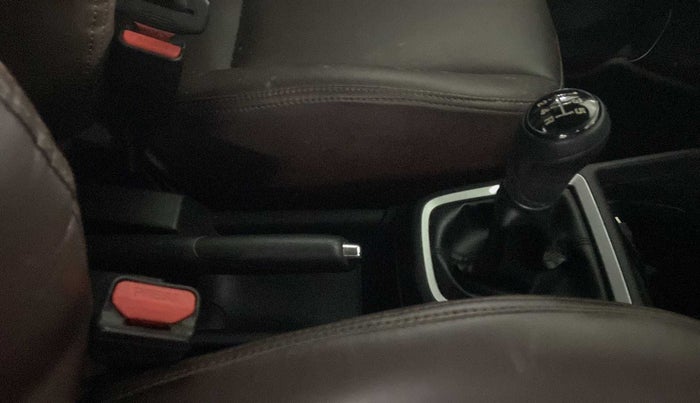 2021 Maruti Swift VXI, Petrol, Manual, 32,497 km, Gear Lever