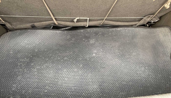 2014 Hyundai i10 MAGNA 1.1, Petrol, Manual, 15,434 km, Boot Inside