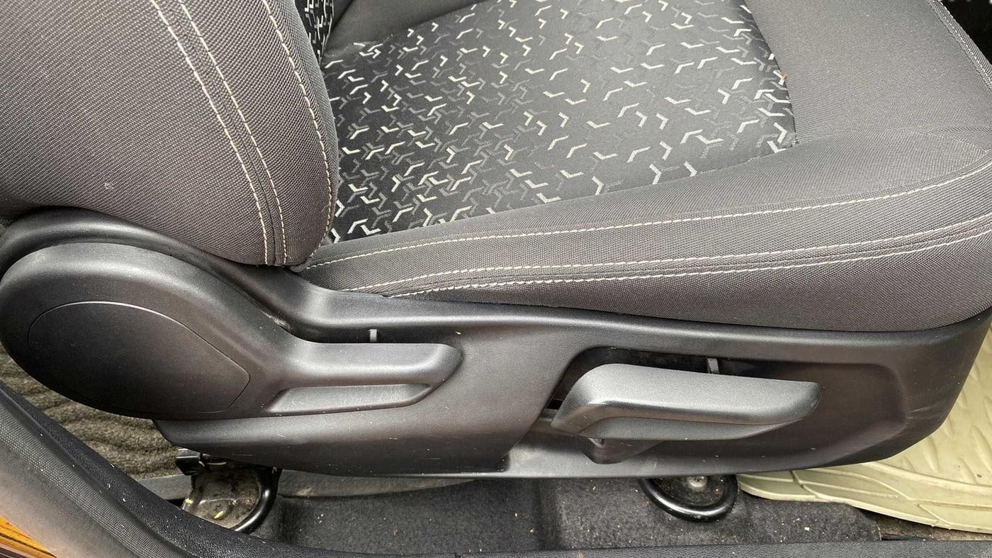 2022 Tata Tiago XZ PLUS CNG, CNG, Manual, 6,047 km, Driver Side Adjustment Panel