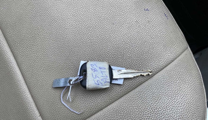 2015 Maruti Alto K10 VXI, Petrol, Manual, 18,570 km, Key Close Up