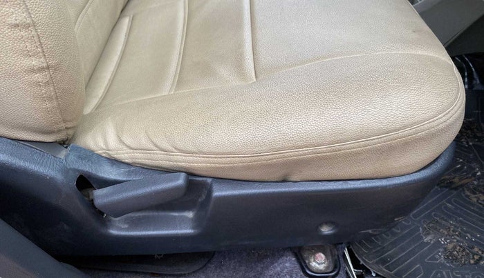 2015 Maruti Alto K10 VXI, Petrol, Manual, 18,570 km, Driver Side Adjustment Panel