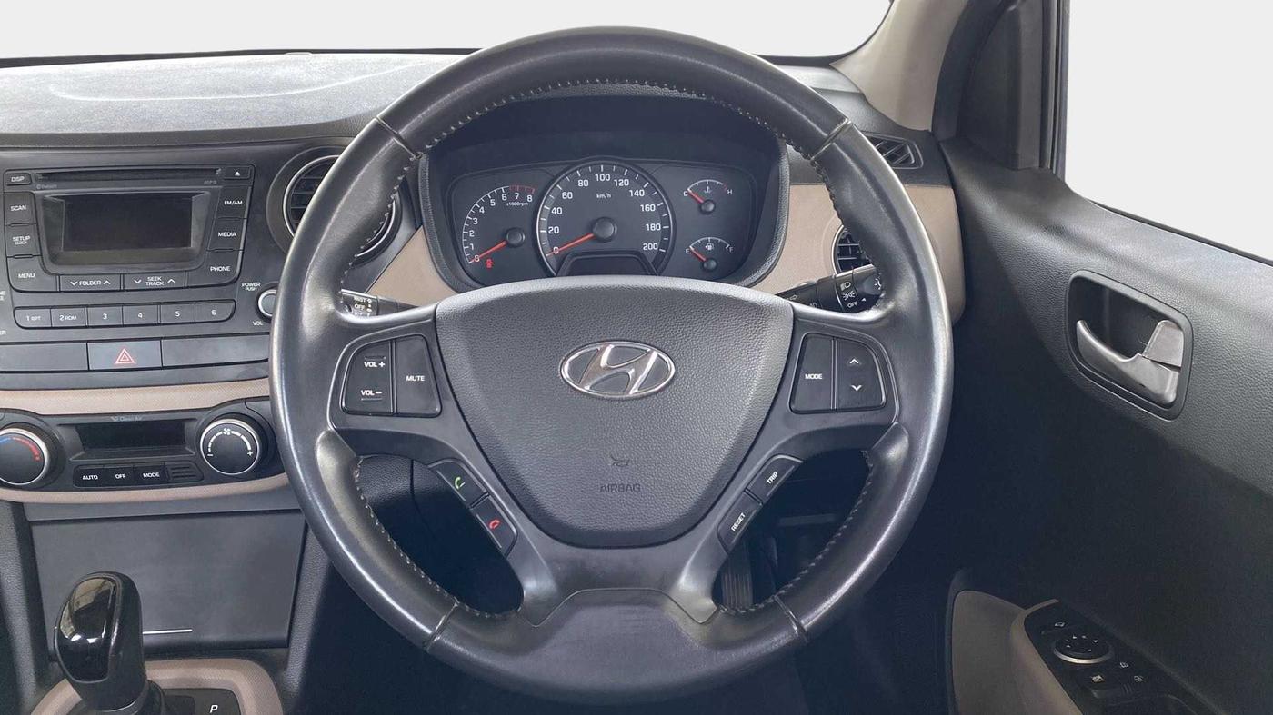 2014 Hyundai Xcent SX AT 1.2 (O), Petrol, Automatic, 50,826 km, Steering Wheel Close Up