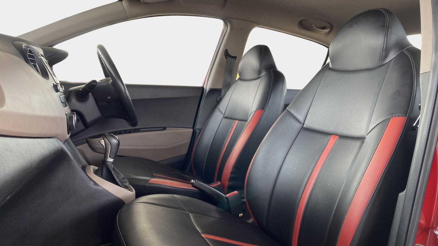 2014 Hyundai Xcent SX AT 1.2 (O), Petrol, Automatic, 50,826 km, Right Side Front Door Cabin