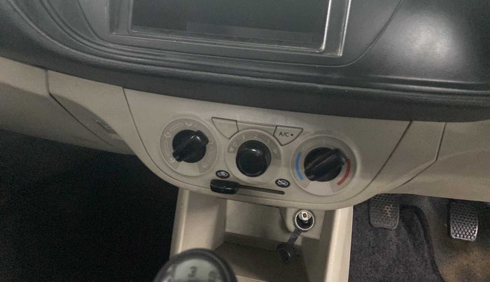 2021 Maruti Alto LXI, Petrol, Manual, 19,071 km, AC Unit - Directional switch has minor damage