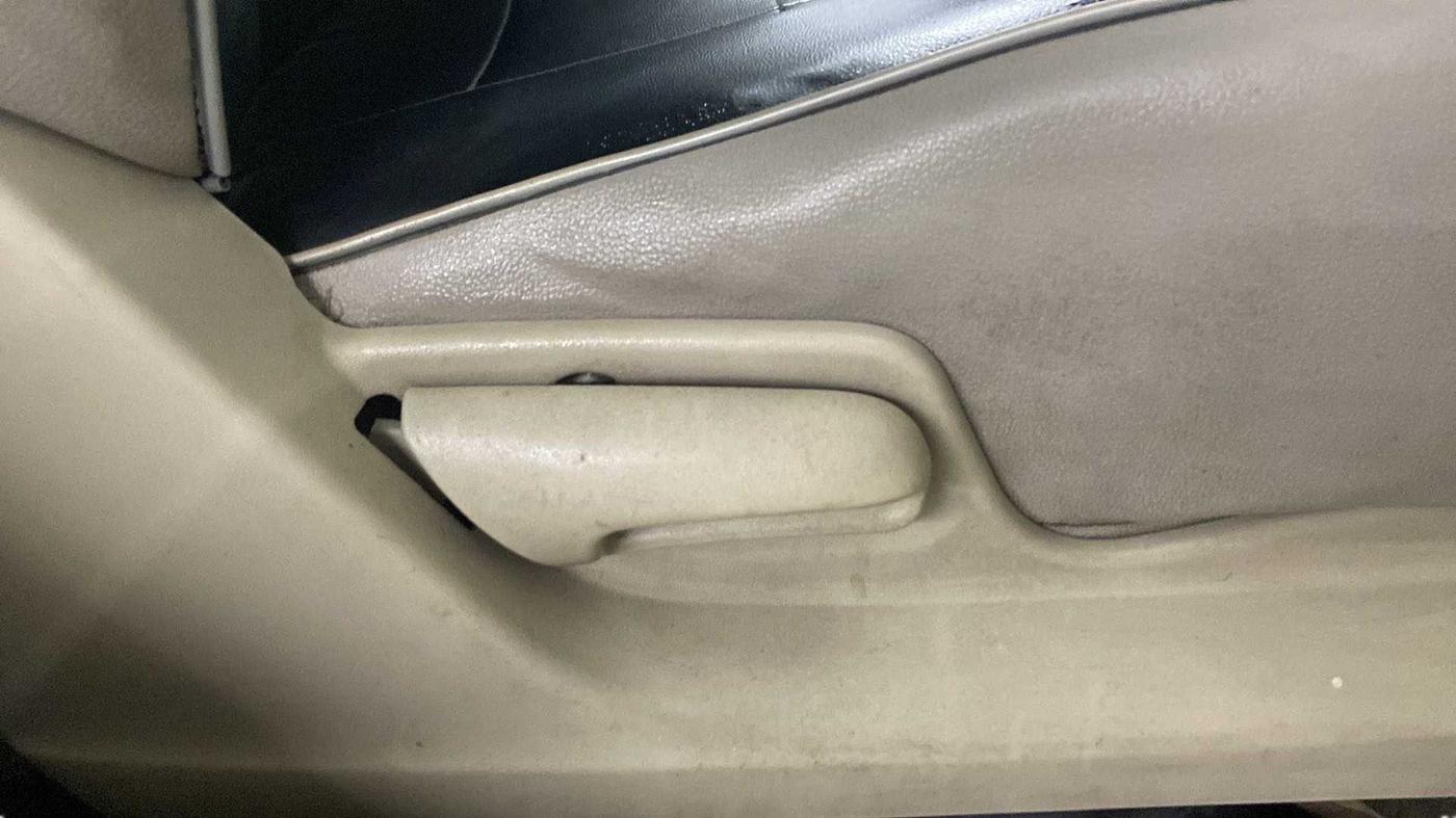 2014 Maruti Swift Dzire VXI, Petrol, Manual, 55,756 km, Driver Side Adjustment Panel