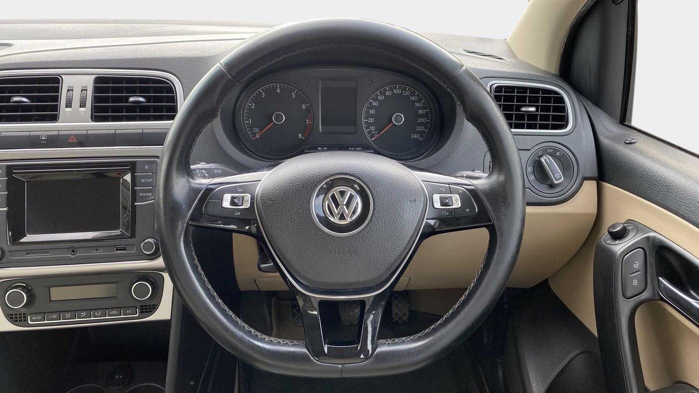 2016 Volkswagen Polo HIGHLINE1.2L, Petrol, Manual, 80,530 km, Steering Wheel Close Up
