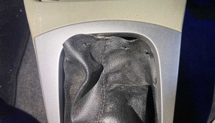 2018 Maruti Alto K10 VXI, Petrol, Manual, 73,248 km, Gear lever - Boot cover slightly torn