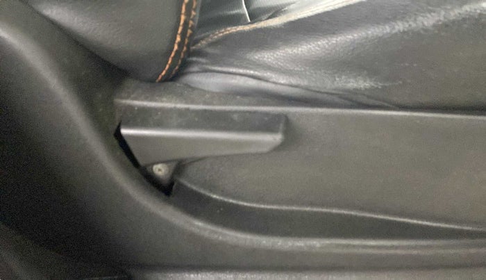 2019 Tata Tiago XZ PETROL, Petrol, Manual, 27,518 km, Driver Side Adjustment Panel
