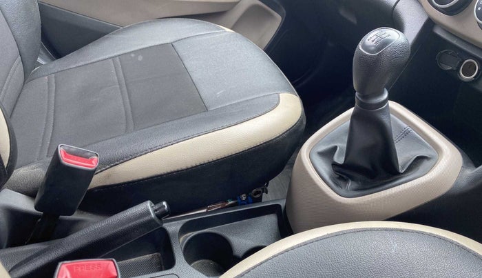 2018 Hyundai Xcent S 1.2, Petrol, Manual, 27,524 km, Gear Lever