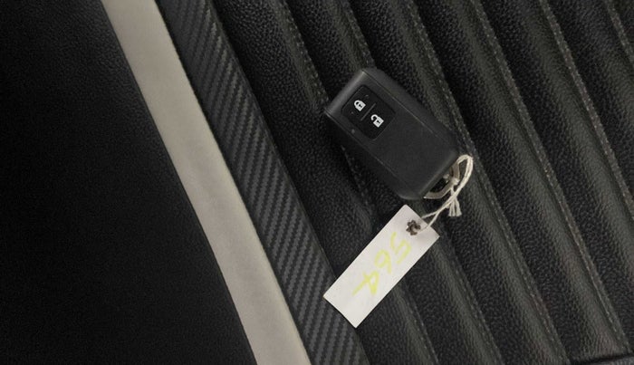 2019 Maruti Baleno ZETA PETROL 1.2, Petrol, Manual, 86,919 km, Key Close Up