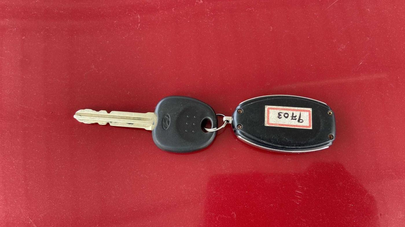 2018 Hyundai Eon ERA +, Petrol, Manual, 30,034 km, Key Close Up