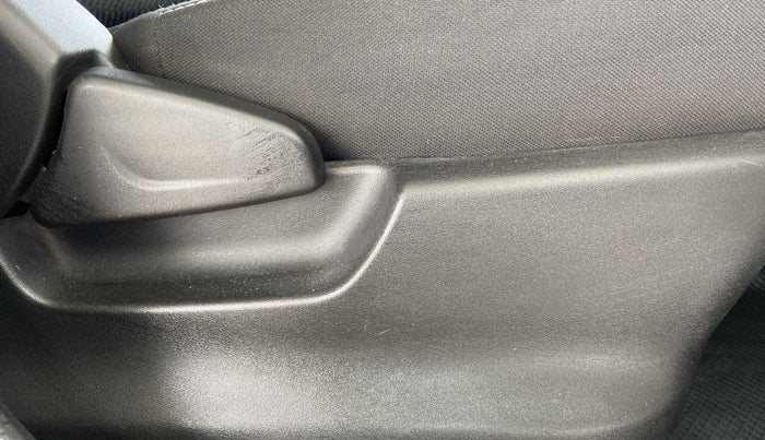 2017 Datsun Redi Go T (O), Petrol, Manual, 20,228 km, Driver Side Adjustment Panel