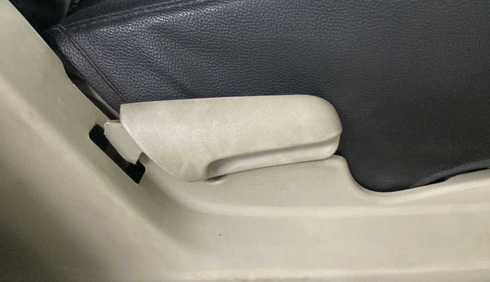 2018 Maruti Celerio VXI CNG, CNG, Manual, 41,583 km, Driver Side Adjustment Panel