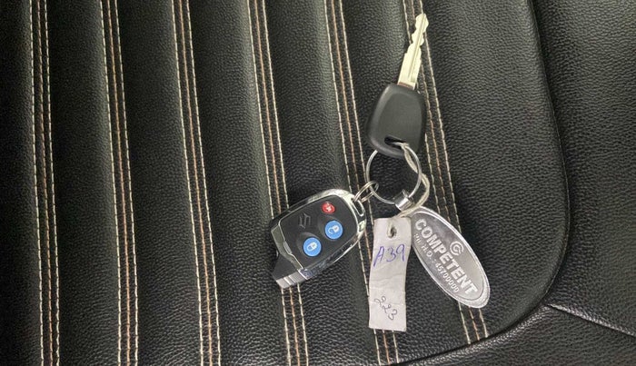 2018 Maruti Celerio VXI CNG, CNG, Manual, 41,583 km, Key Close Up