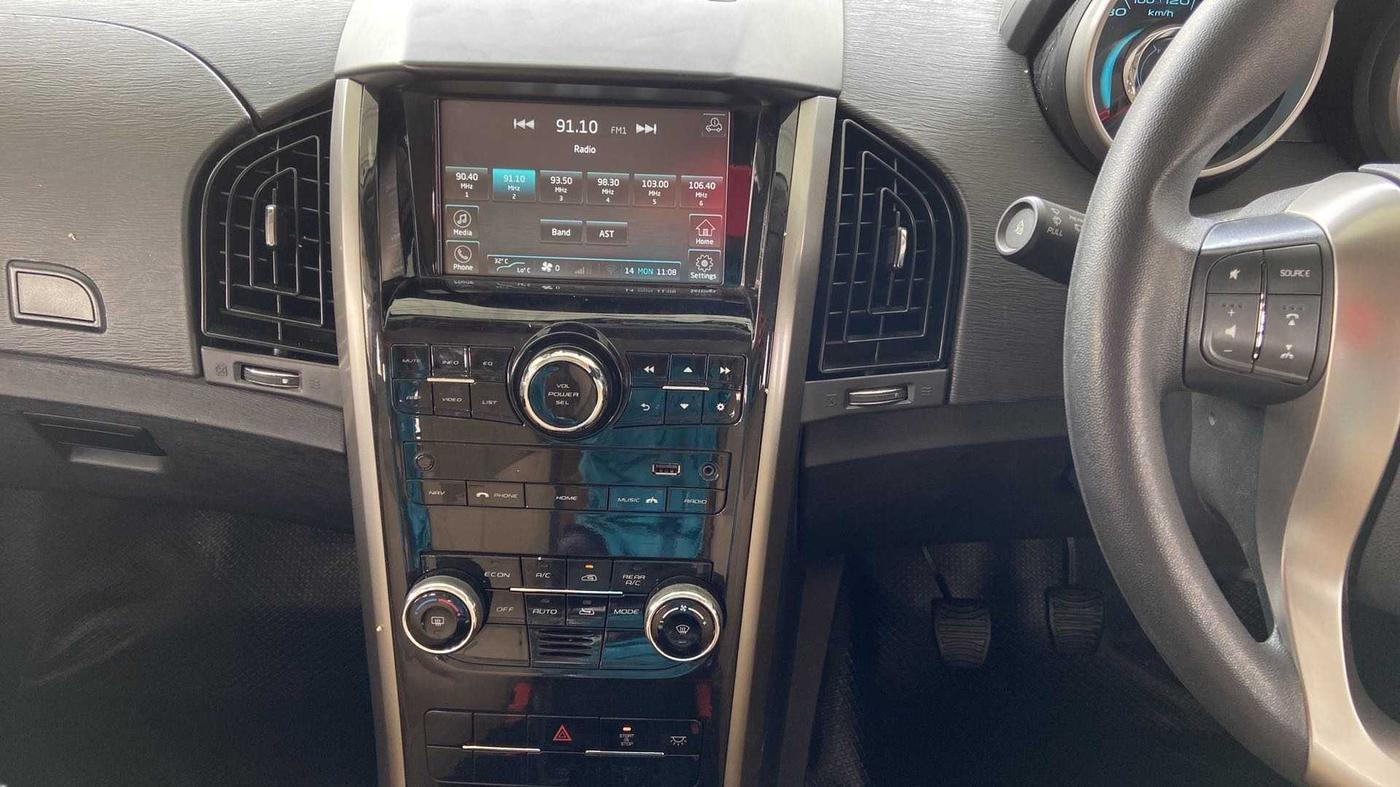 2019 Mahindra XUV500 W7, Diesel, Manual, 26,916 km, Air Conditioner