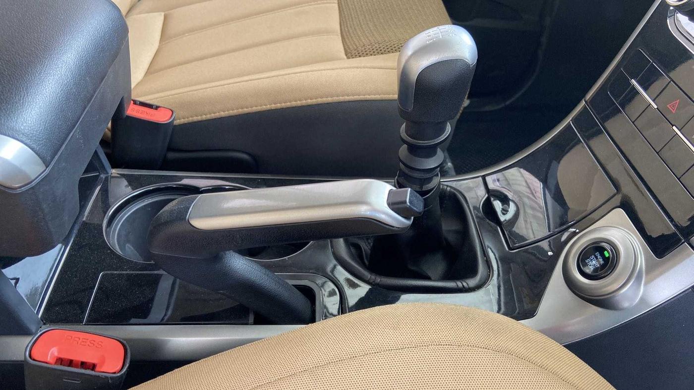 2019 Mahindra XUV500 W7, Diesel, Manual, 26,916 km, Gear Lever