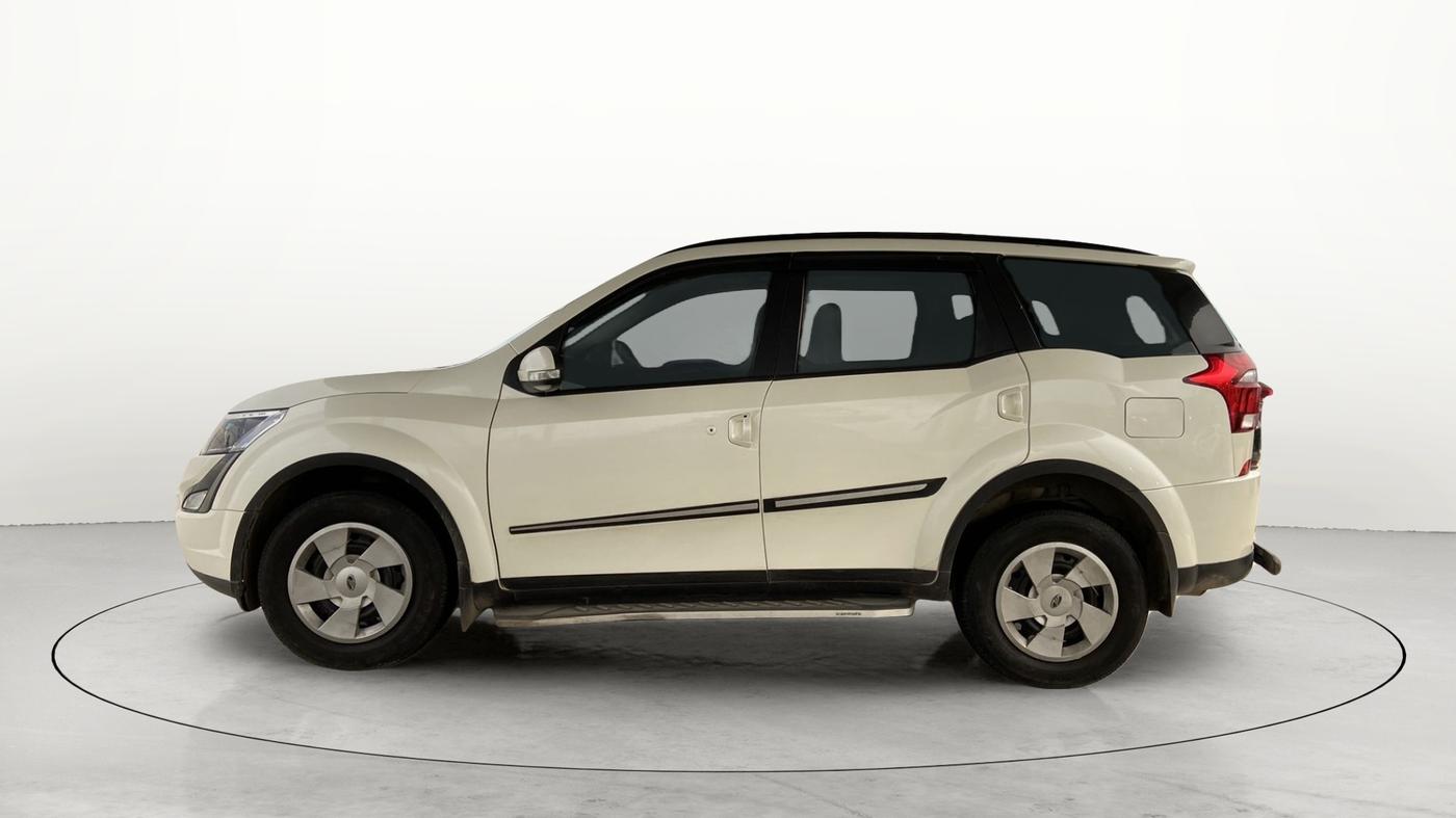2019 Mahindra XUV500 W7, Diesel, Manual, 26,916 km, Left Side