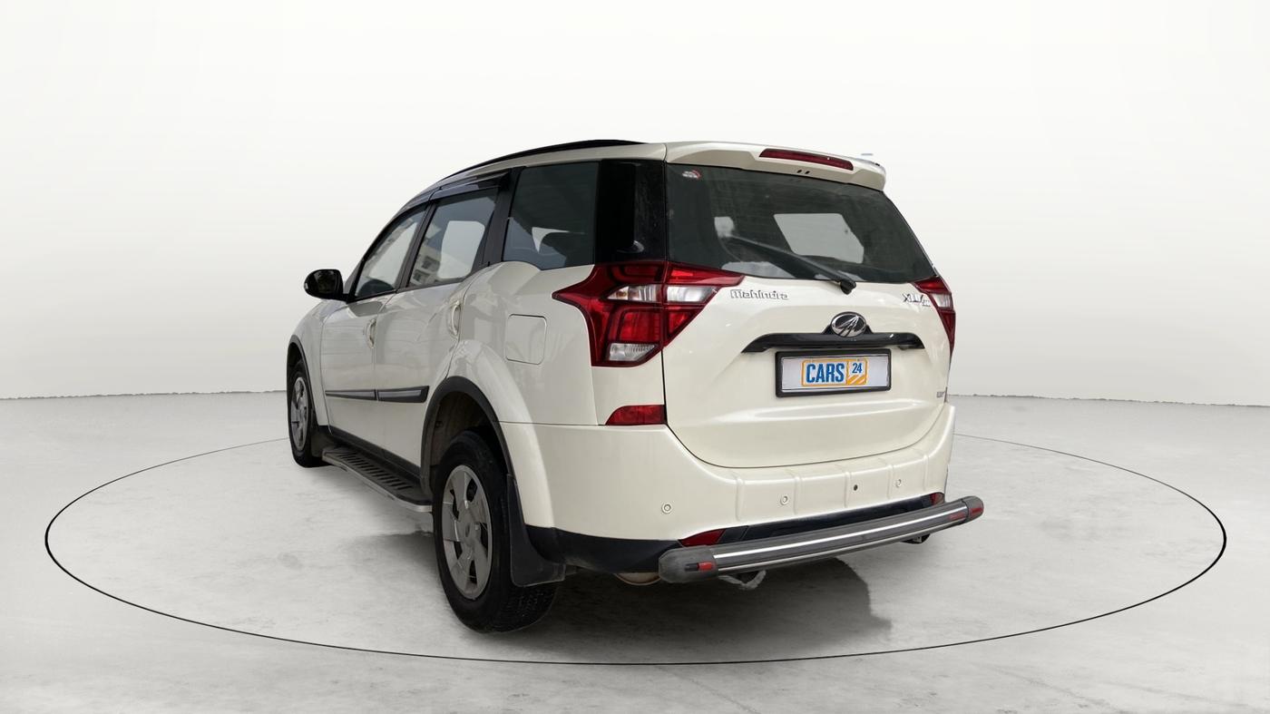 2019 Mahindra XUV500 W7, Diesel, Manual, 26,916 km, Left Back Diagonal