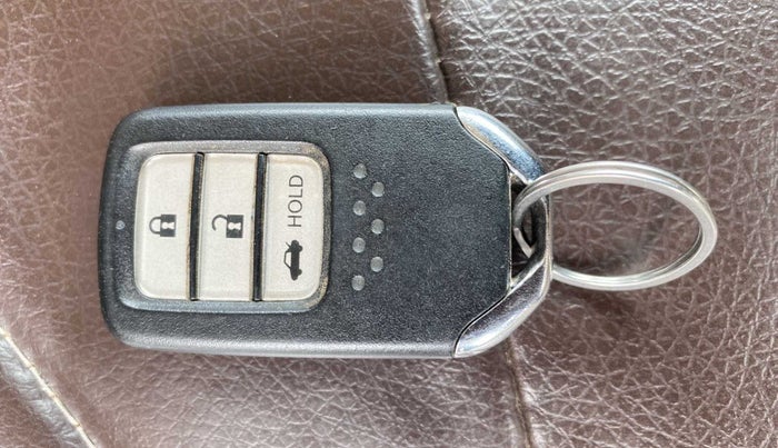 2019 Honda Amaze 1.2L I-VTEC V, Petrol, Manual, 67,782 km, Key Close Up