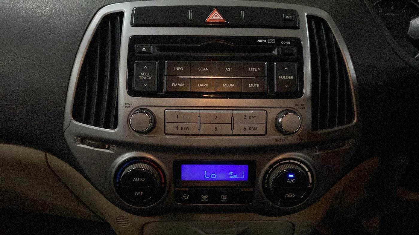 2014 Hyundai i20 MAGNA (O) 1.2, Petrol, Manual, 85,673 km, Infotainment System