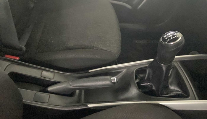 2016 Maruti Baleno DELTA PETROL 1.2, Petrol, Manual, 27,144 km, Gear Lever