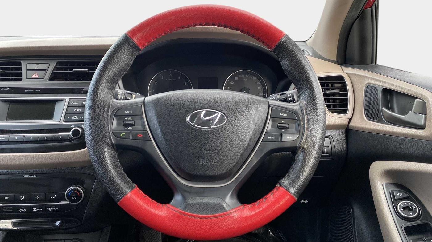 2016 Hyundai Elite i20 SPORTZ 1.2, Petrol, Manual, 86,556 km, Steering Wheel Close Up