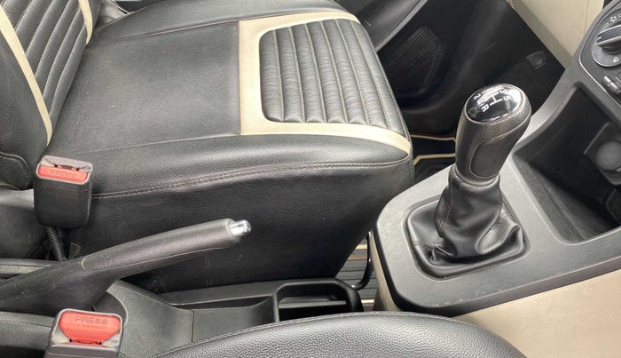 2019 Maruti New Wagon-R VXI 1.0, Petrol, Manual, 58,907 km, Gear Lever