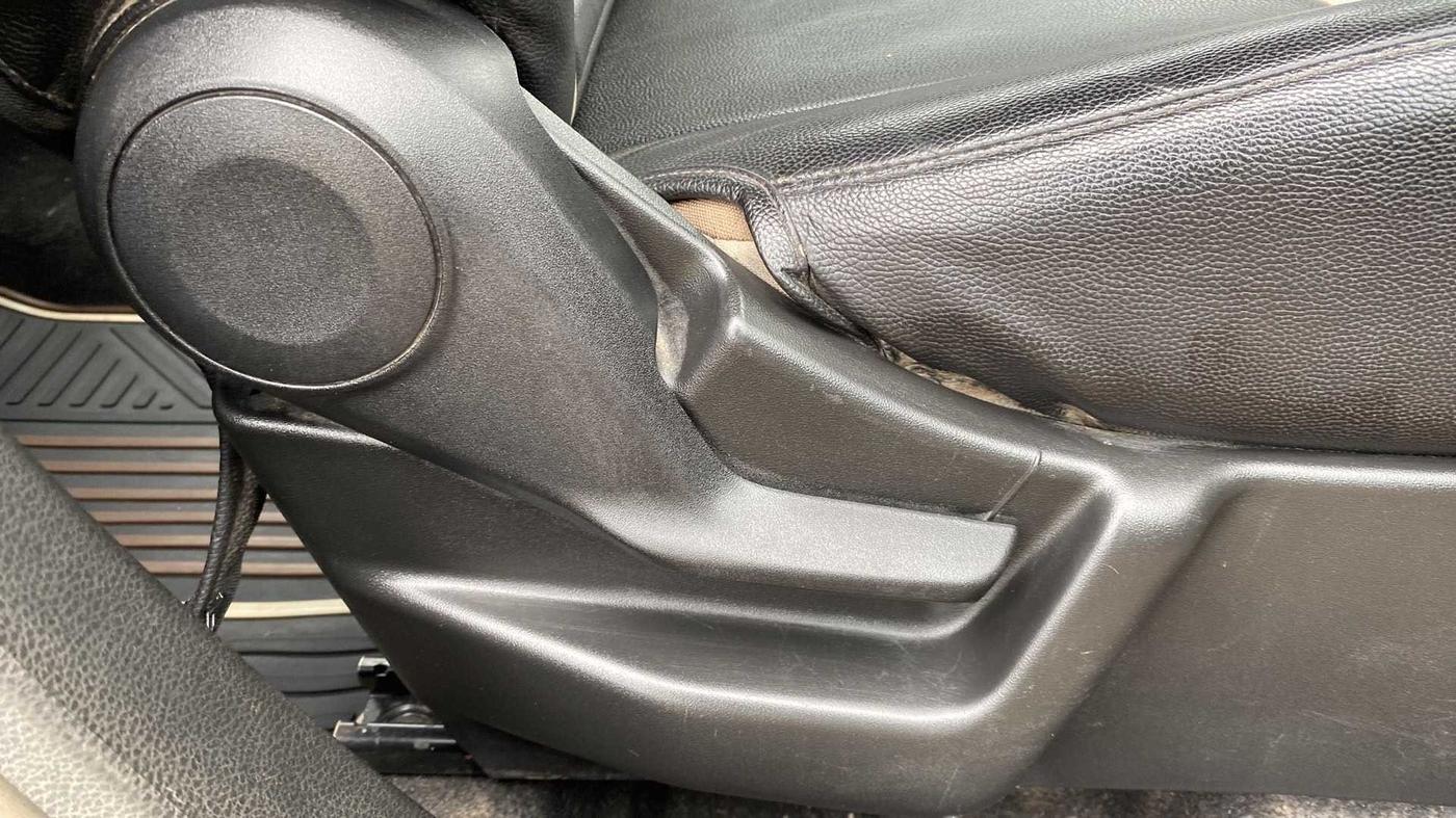 2019 Maruti New Wagon-R VXI 1.0, Petrol, Manual, 58,907 km, Driver Side Adjustment Panel