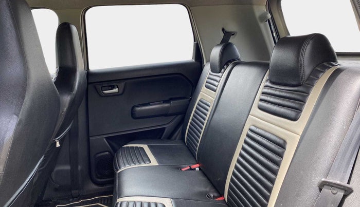 2019 Maruti New Wagon-R VXI 1.0, Petrol, Manual, 58,907 km, Right Side Rear Door Cabin