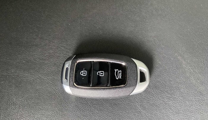 2022 Hyundai Verna SX 1.5 VTVT, Petrol, Manual, 5,742 km, Key Close Up