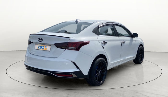 2022 Hyundai Verna SX 1.5 VTVT, Petrol, Manual, 5,742 km, Right Back Diagonal