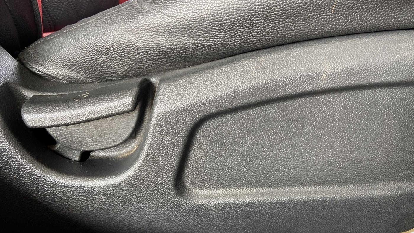 2017 Hyundai Elite i20 MAGNA 1.2, Petrol, Manual, 31,196 km, Driver Side Adjustment Panel