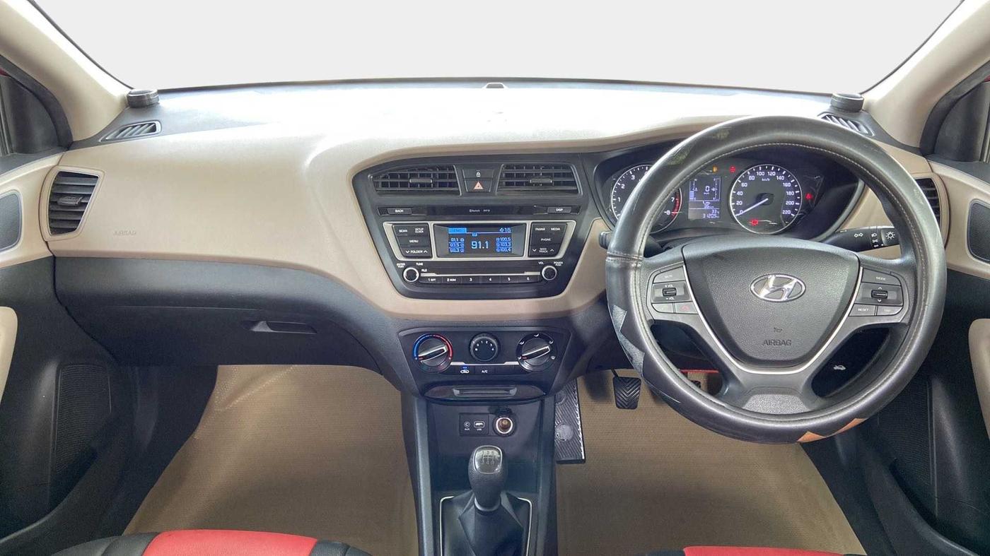 2017 Hyundai Elite i20 MAGNA 1.2, Petrol, Manual, 31,196 km, Dashboard
