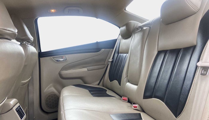 2016 Maruti Ciaz ZXI, Petrol, Manual, 89,801 km, Right Side Rear Door Cabin